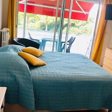 Holiday home Meublee Studiotel Cagnes-sur-Mer